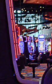 Meja No Commission Baccarat dengan dealer profesional di sabung ayam